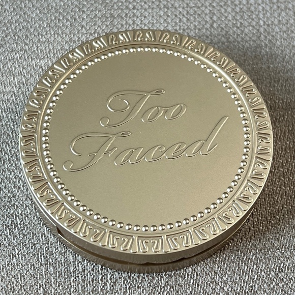 Too Faced Chocolate Soleil Bronzer - Medium/Deep Matte Bronzer NEW - Picture 1 of 3